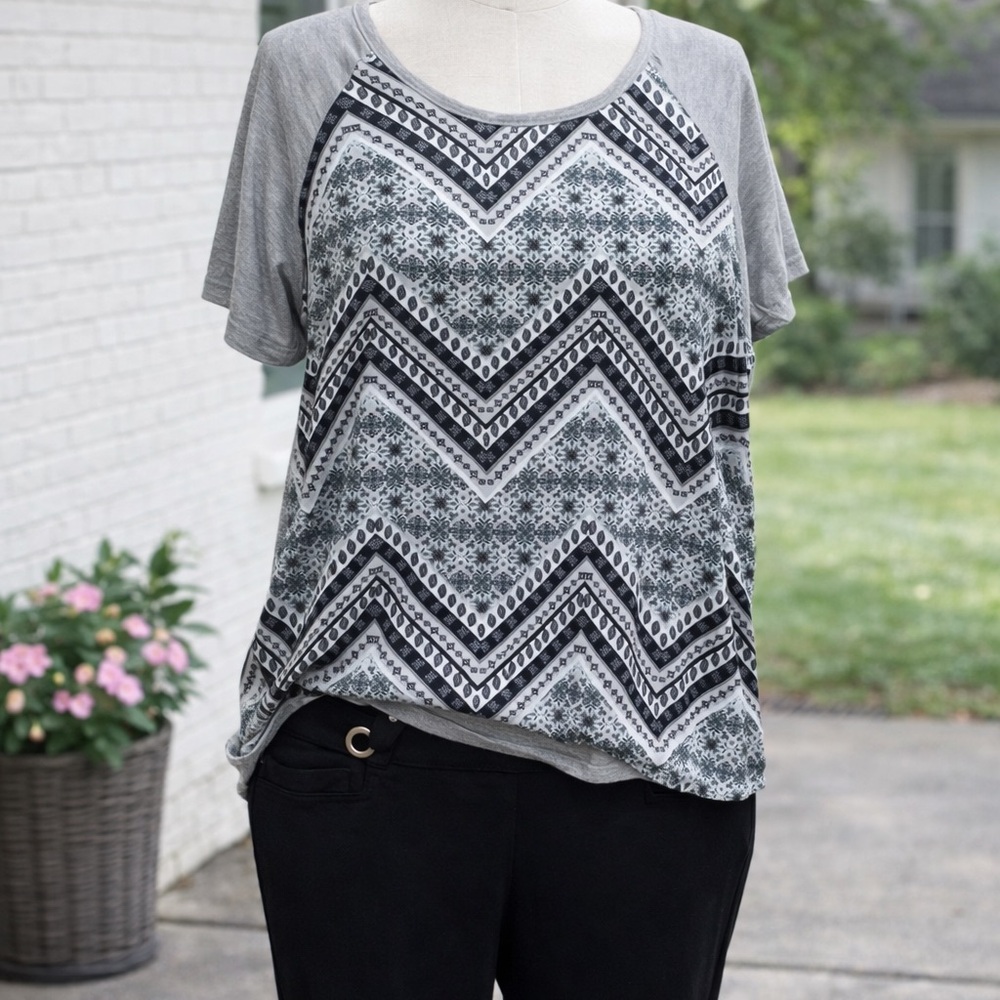 Maurices Gray and Black Patterned Short Sleeve Top and dress pants set
